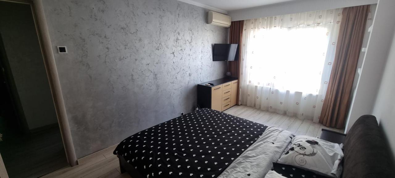 Ilona Apartament 3 Camere Râmnicu Vâlcea エクステリア 写真