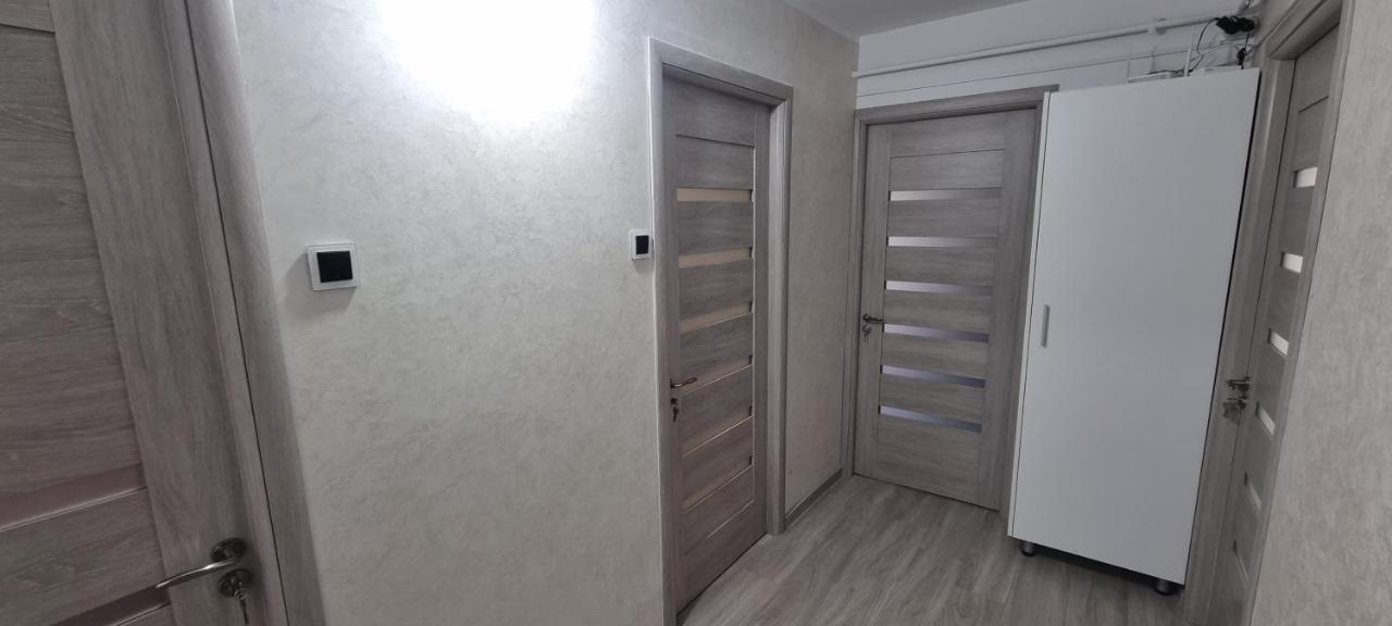 Ilona Apartament 3 Camere Râmnicu Vâlcea エクステリア 写真